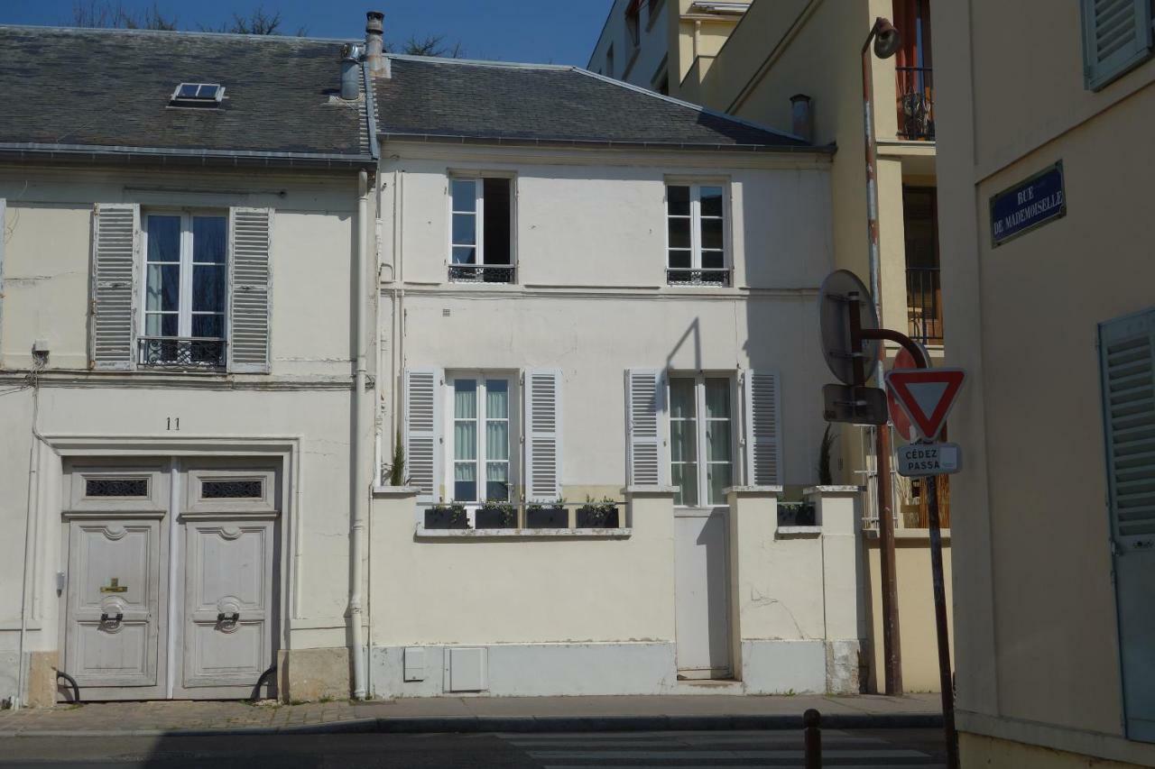 Appartamento La Terrasse De Mademoiselle Versailles Esterno foto